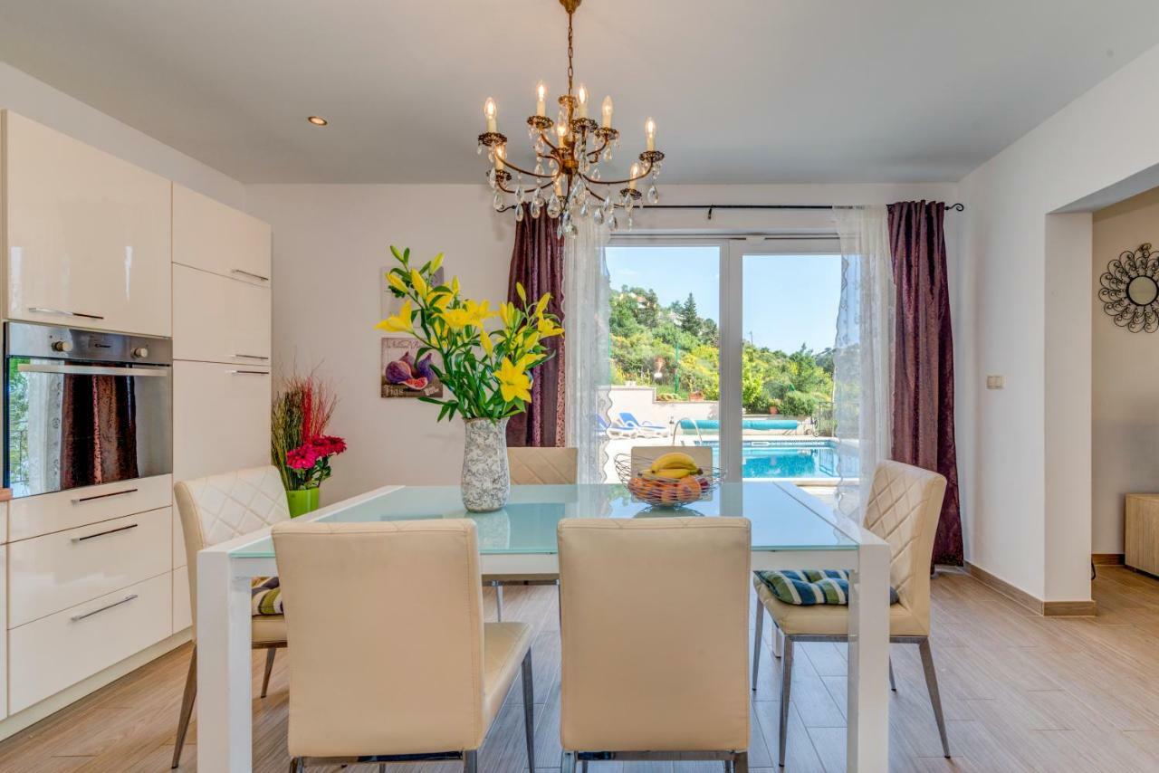 Holiday Home Figa Omiš Εξωτερικό φωτογραφία