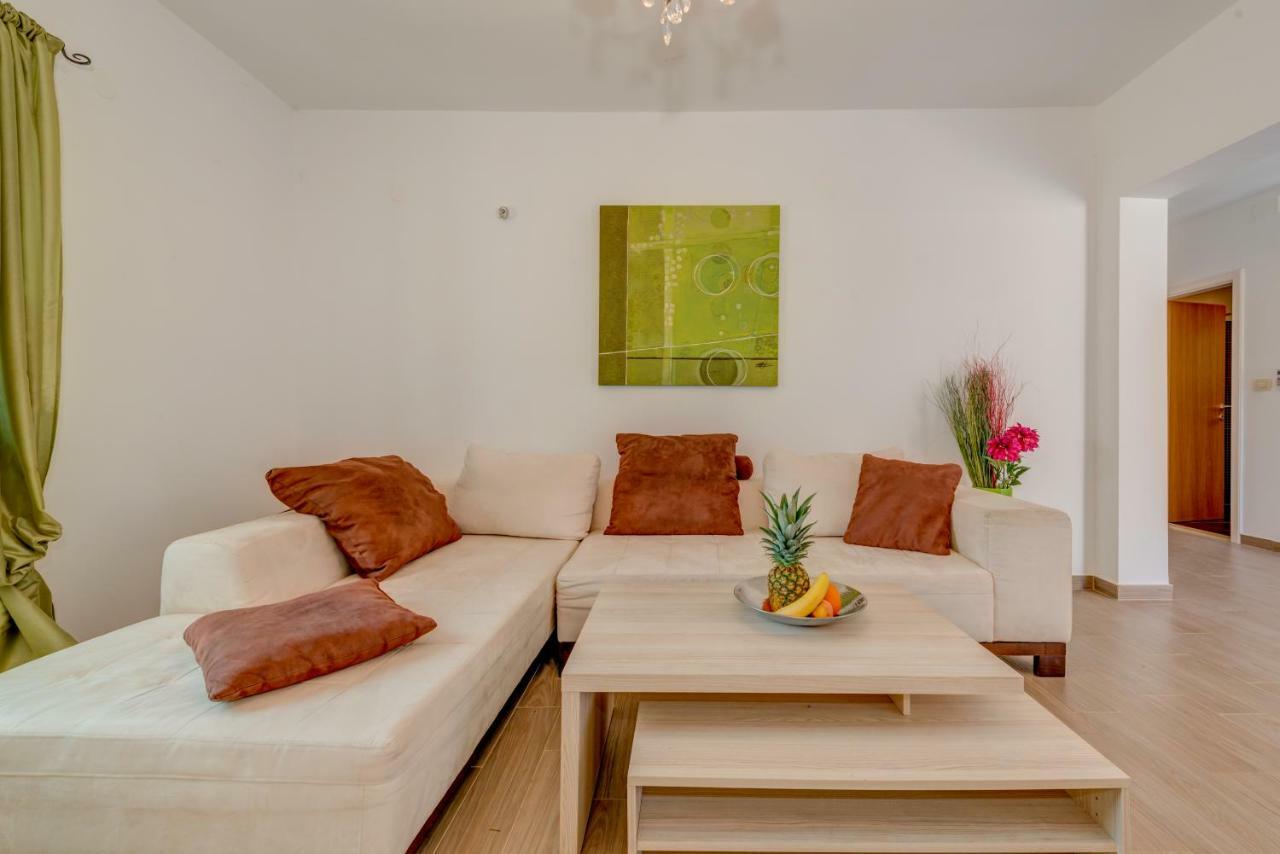 Holiday Home Figa Omiš Εξωτερικό φωτογραφία