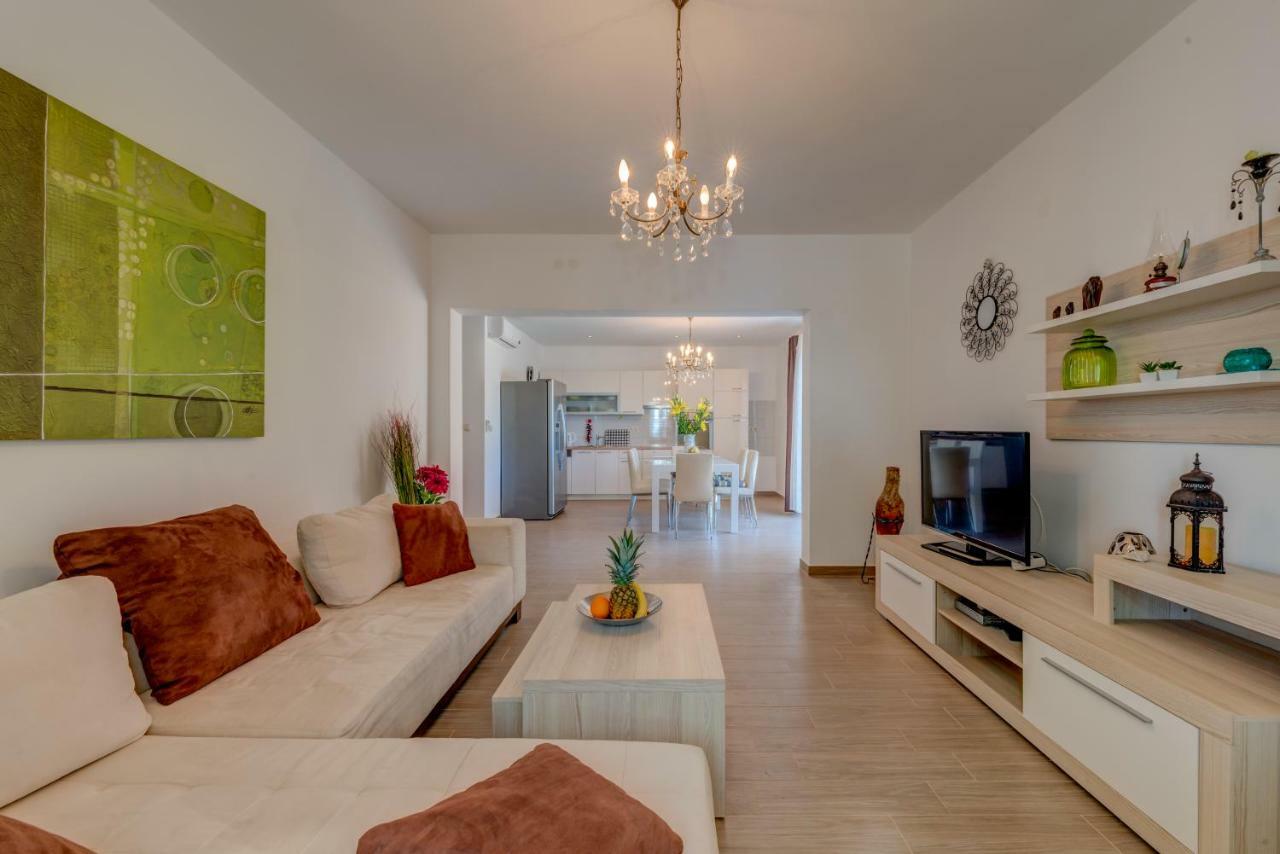 Holiday Home Figa Omiš Εξωτερικό φωτογραφία